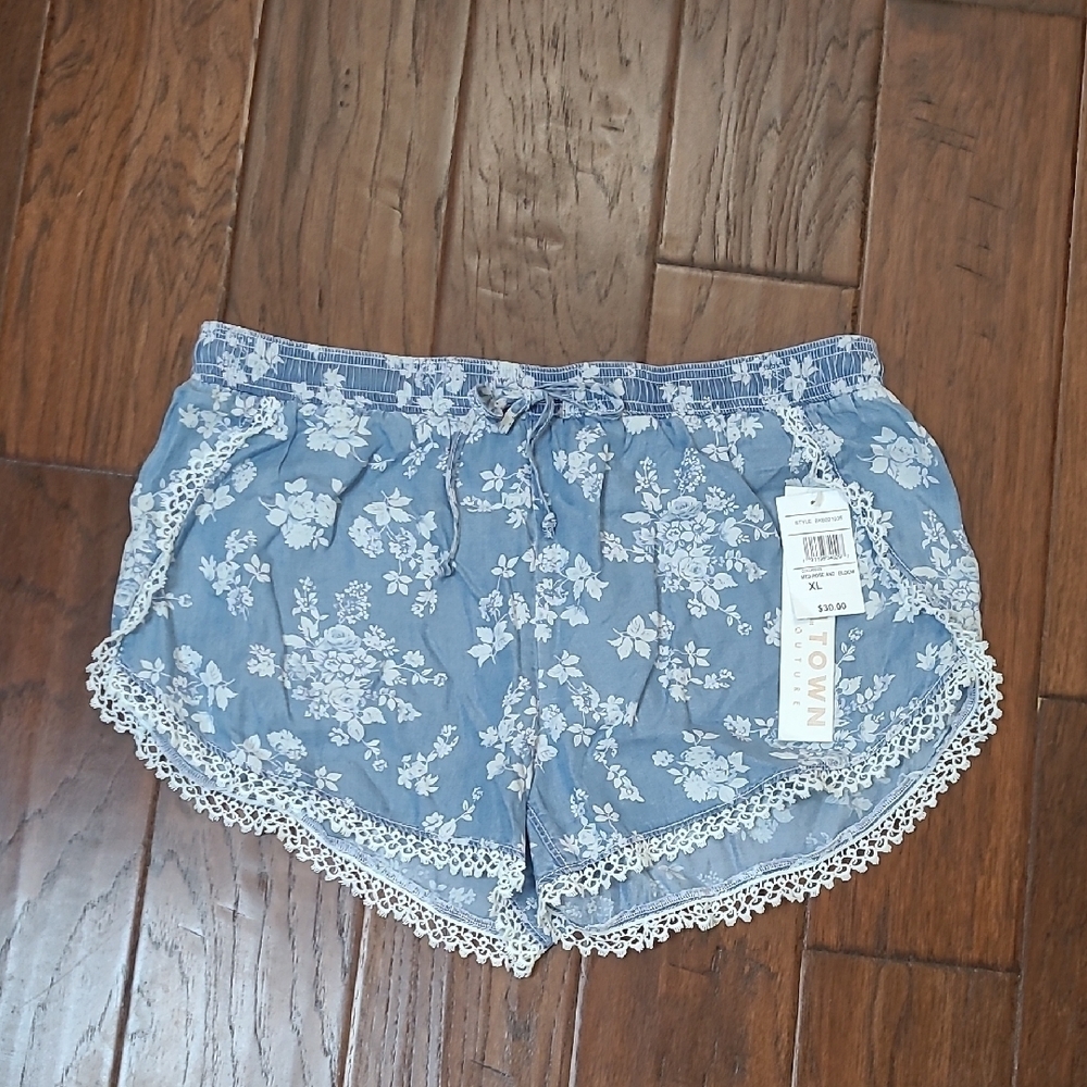 NWT Tinseltown Blue & White Floral Print Lace Trim Shorts size XL